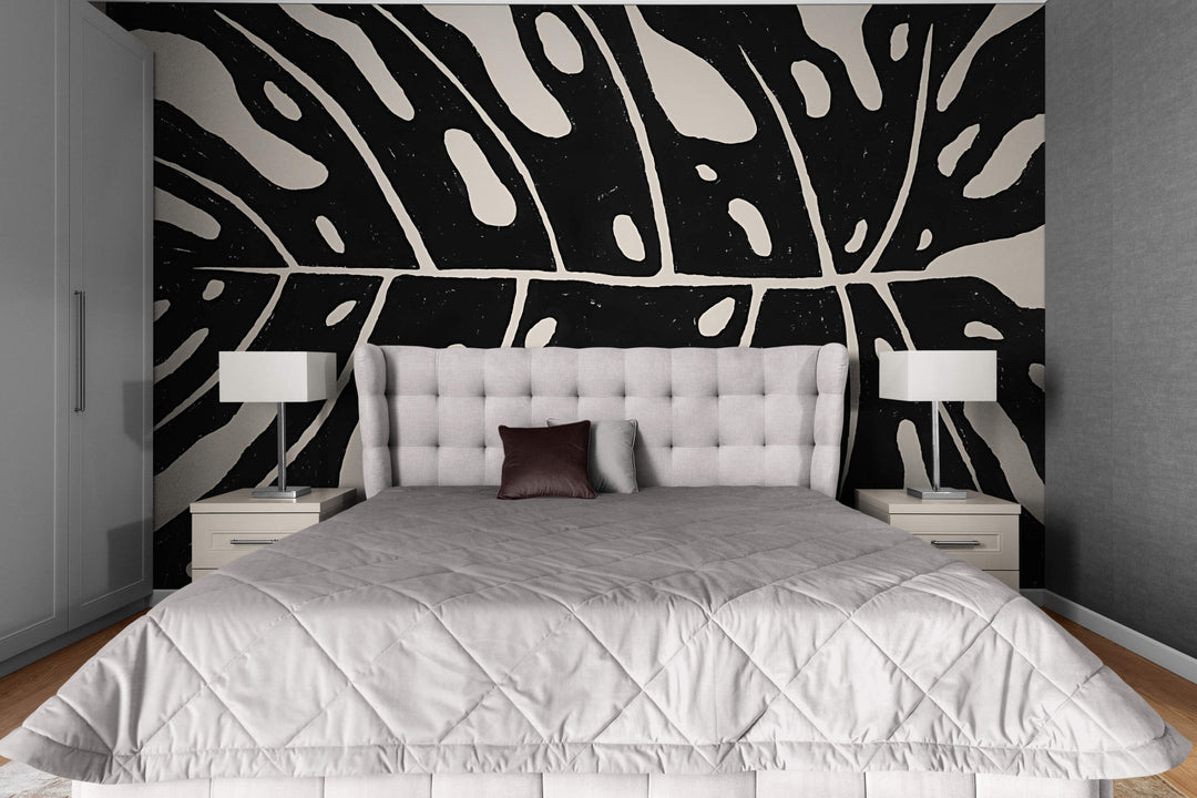 Monstera Noir Elegance